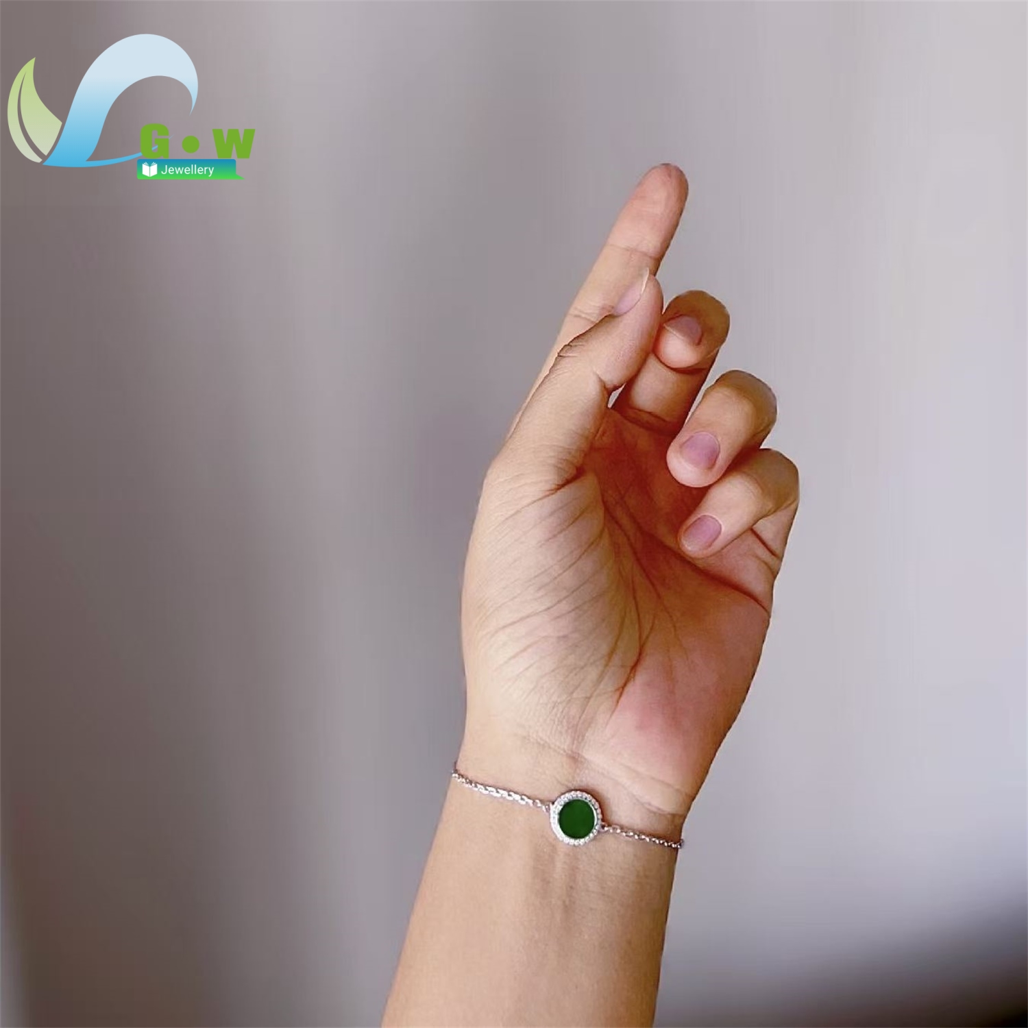 Anillo Redondo de Jadeíta Natu - Ethnic Wear Fashion Designer reseña y precio